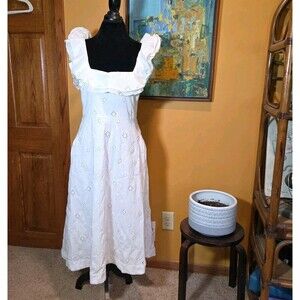 Forever That Girl Ruffled Eyelet Square-Neck Dress Women's Sz L Anthropologie